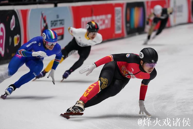 短道速滑世界杯：中国男队晋级5000米接力决赛